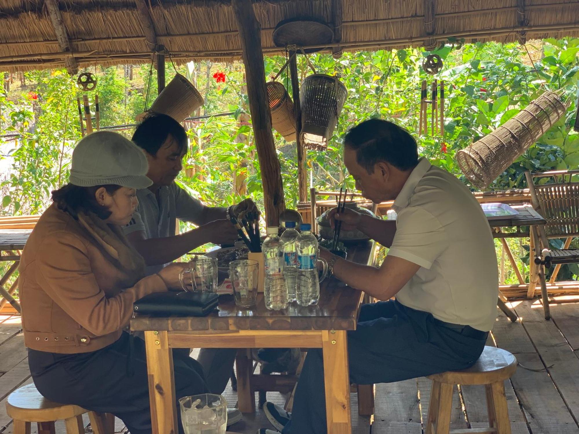 Villa Hoàng Ánh - Kon Xom Luh Kon Tum Exterior foto